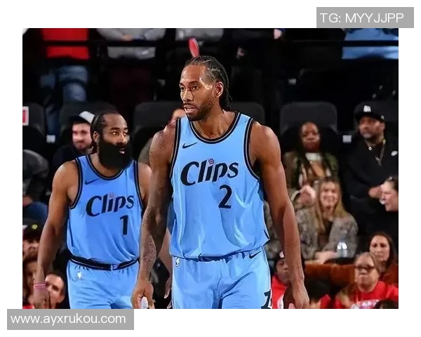 小卡复出状态良好13投6中贡献20分3篮板3抢断三分球表现出色 小卡复出状态良好13投6中贡献20分3篮板3抢断三分球表现出色